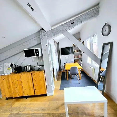 Grand Theatre Apartment