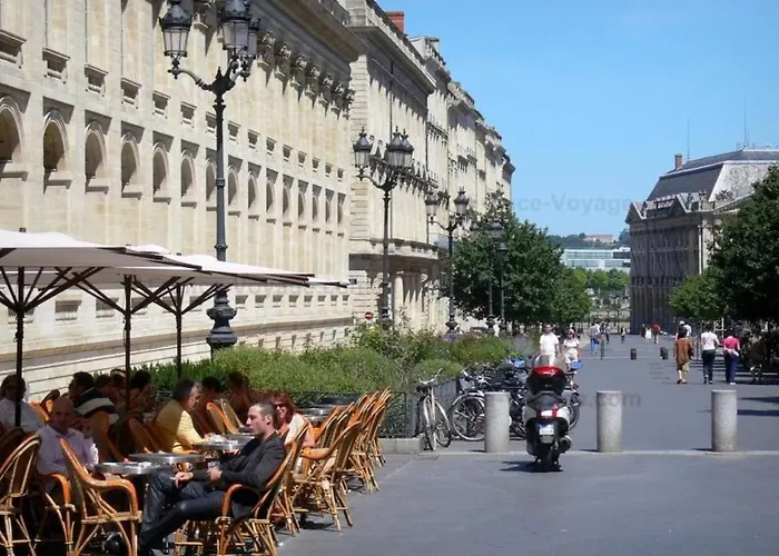 Grand Theatre Apartament *